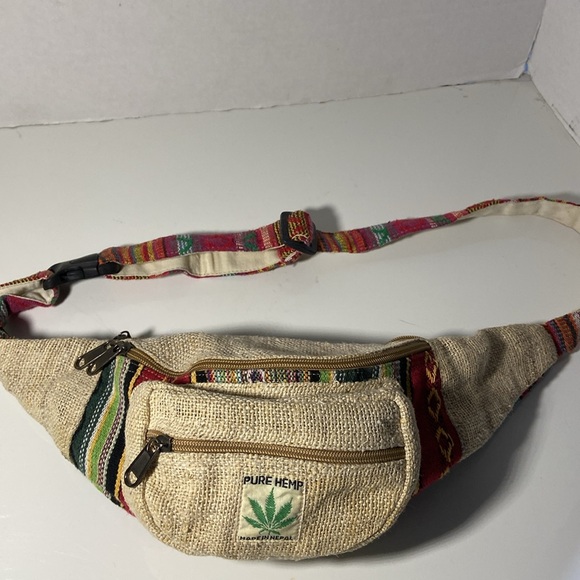 Pure Hemp Fanny Pack Made in Nepal - Picture 4 of 10